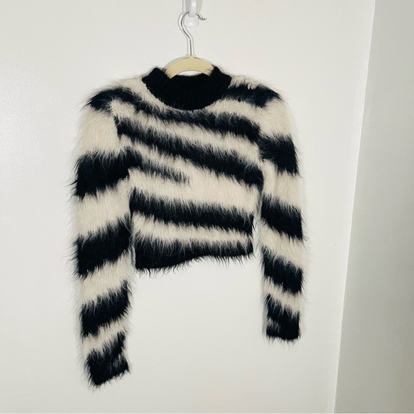 NEW Monse Cropped Zebra Print Alpaca Blend Sweater Quiet Luxury Ski Cozy Knit - Picture 3 of 8